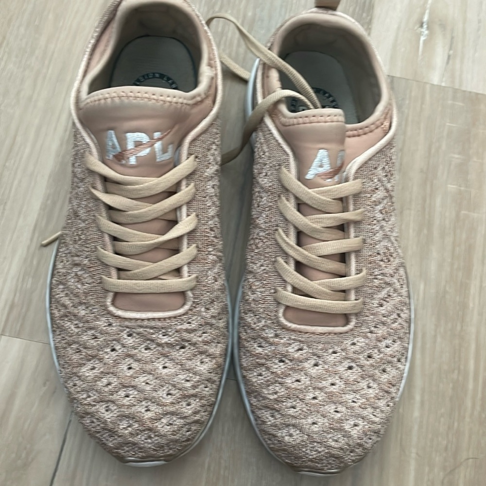 APL women’s shoes